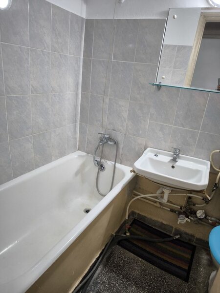 Berceni, Aleea Emil Racovita,